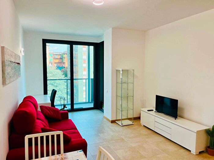 Appartamento bilocale in affitto in Viale Legioni Romane, Bande Nere, Milano