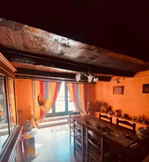 Appartamento con 6 locali in vendita in Via Piscobia, Bono