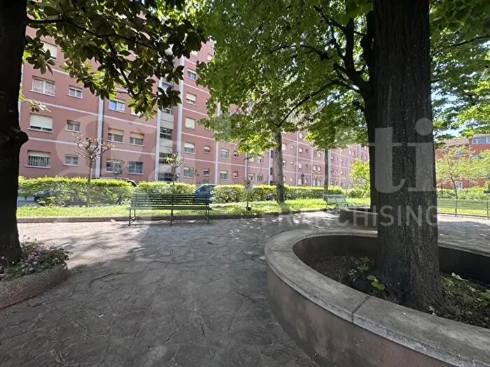 Appartamento con 5 locali in vendita in Via Cellini, Bologna