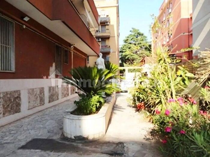 Appartamento quadrilocale in vendita in Via Domenico Panaroli, Roma