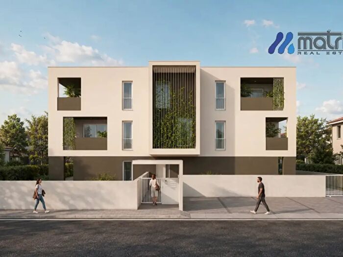 Appartamento con 8 locali in vendita in Via Antonio Gramsci, Camponogara
