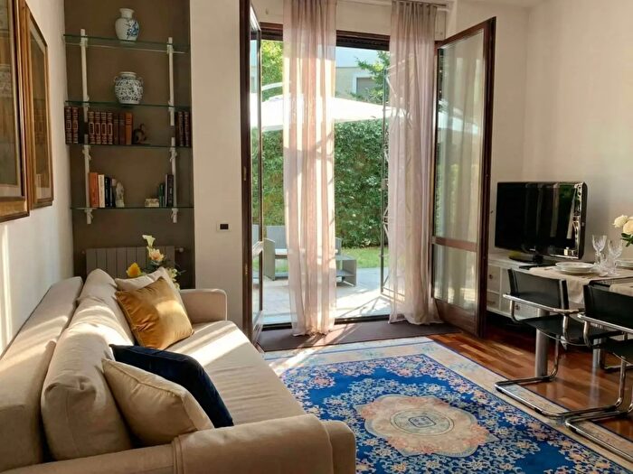 Appartamento monolocale in affitto in Via Giuseppe Giusti, Monza