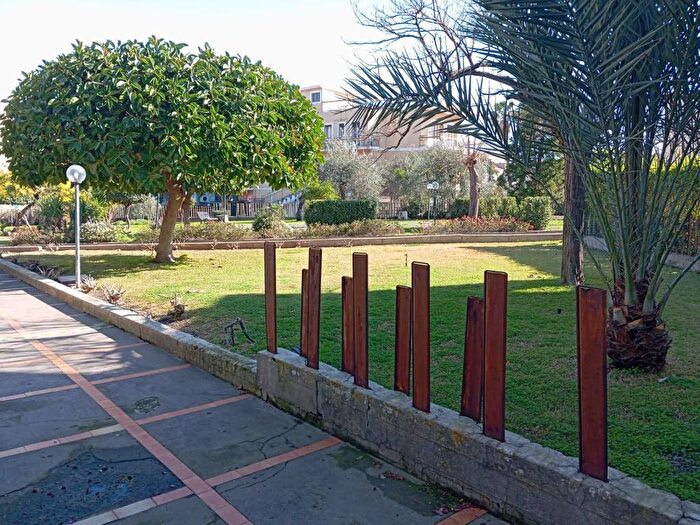 Appartamento monolocale in affitto in Via Aprile, Centro, Aci Castello