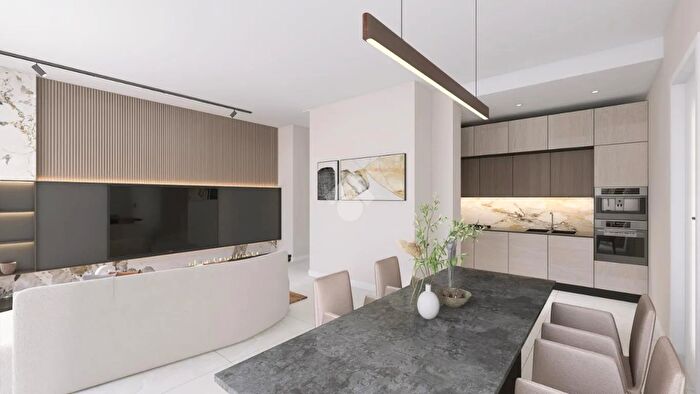 Appartamento trilocale in vendita in Via Bugattone, Torre Boldone