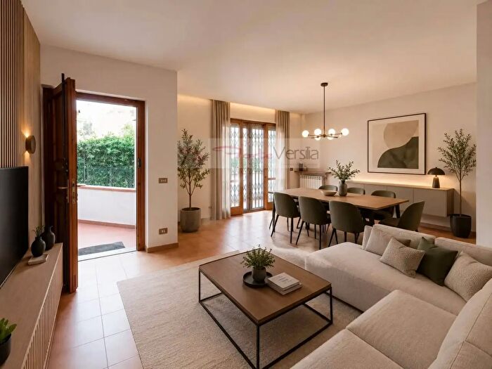 Casa con 7 locali in vendita in Via Berni, Pietrasanta