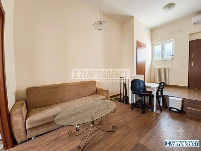 Appartamento bilocale in vendita in Via Val Trompia, Milano