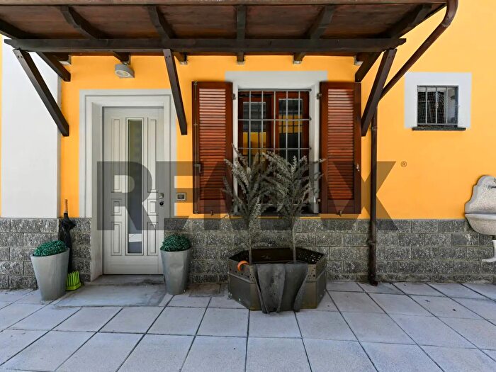 Casa trilocale in vendita in Via Volturno, Brugherio