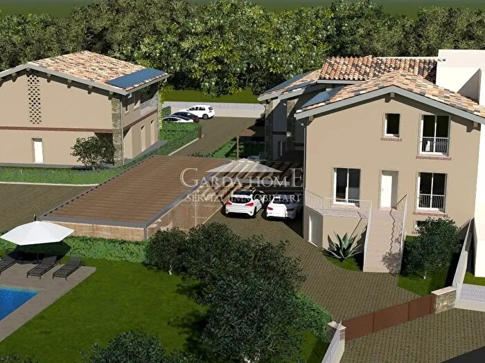 Appartamento trilocale in vendita in Via Ettore Andreis, Desenzano Del Garda