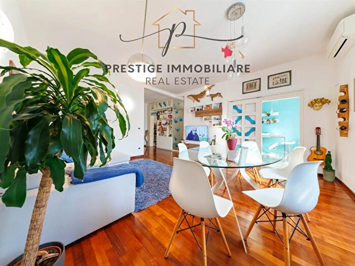 Appartamento con 6 locali in vendita in Livorno