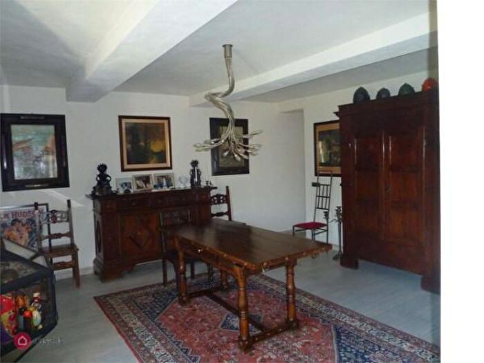 Appartamento quadrilocale in vendita in Via Emilia a Santo Stefano, Reggio Emilia