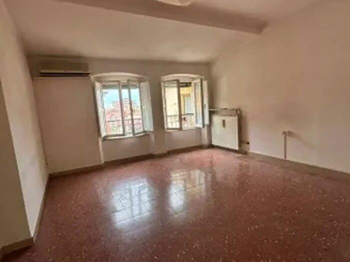 Appartamento trilocale in vendita in Via Dante Alighieri, Massa