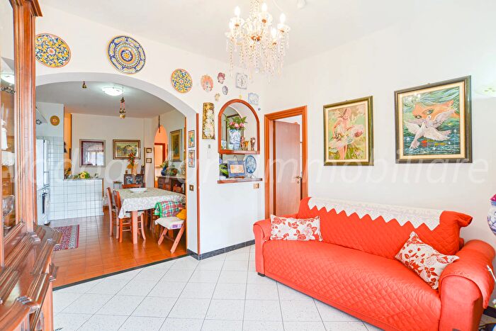 Appartamento quadrilocale in vendita in Vezzi Portio