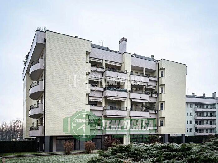 Appartamento trilocale in vendita in Via SAnna, Nerviano