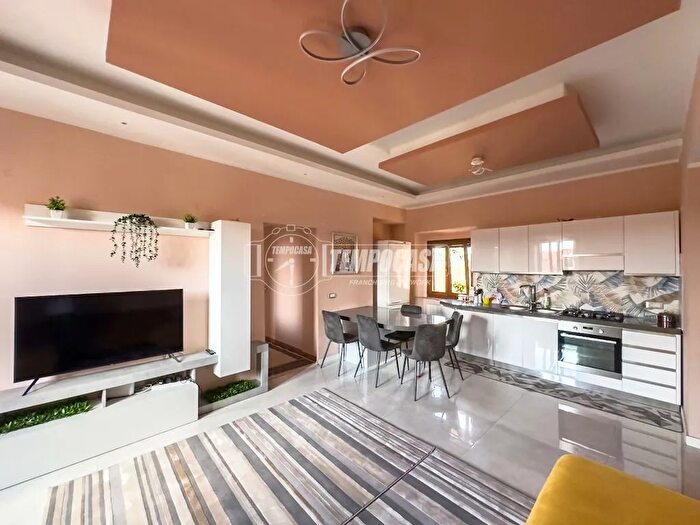 Appartamento quadrilocale in vendita in Via San Bernardo, Bollate