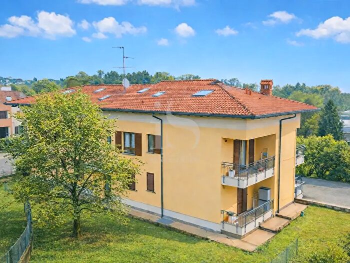 Appartamento trilocale in vendita in Via Santa Caterina a, Besana In Brianza