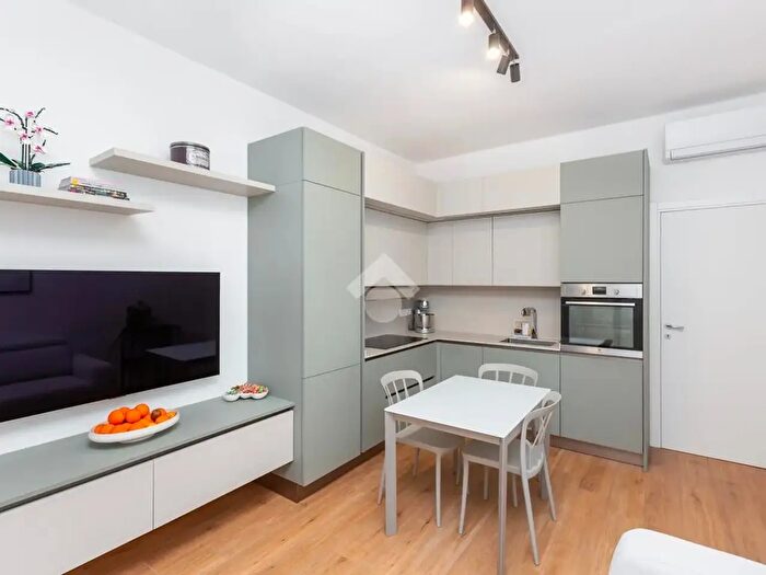 Appartamento trilocale in vendita in Via Exilles, Torino