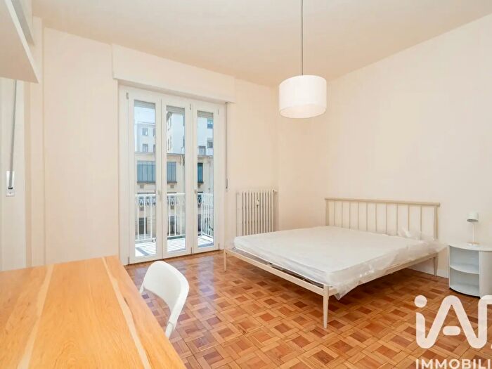 Appartamento con 5 locali in affitto in Via Genova, Torino