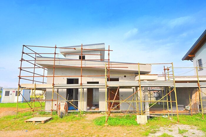 Case in Vendita e in Affitto - 3