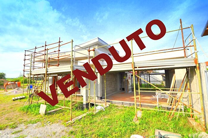 Casa quadrilocale in vendita in Inveruno