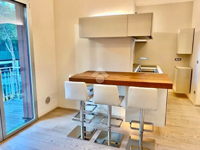 Appartamento trilocale in vendita in Via Rismondi, Cervia