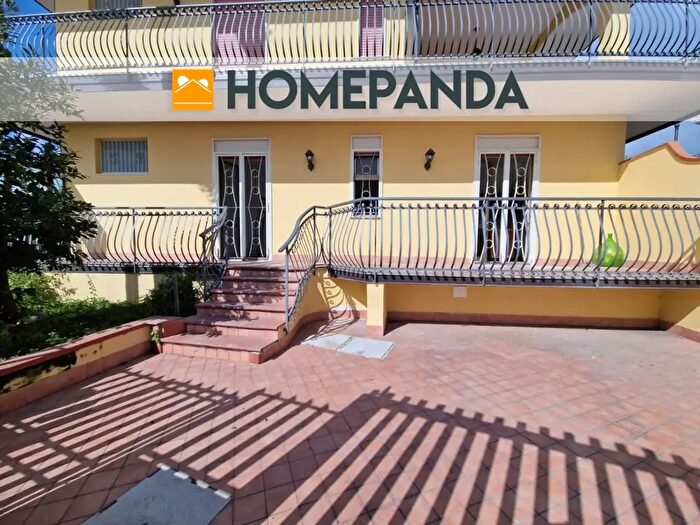 Appartamento trilocale in affitto in Via Monaci Mantia, San Giovanni La Punta