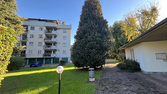 Appartamento trilocale in vendita in Via Morandi, Buccinasco