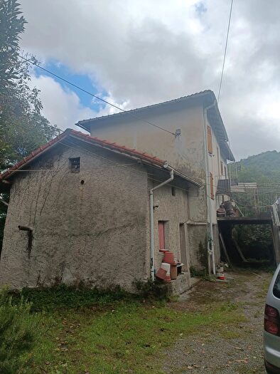 Casa con 10 locali in vendita in Via Calcinara di Torbi, Ceranesi