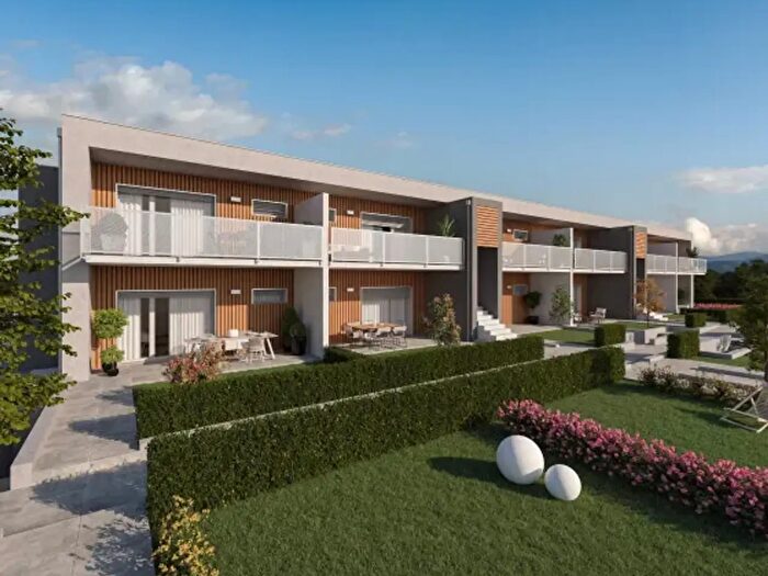 Appartamento trilocale in vendita in Via Maggio, Ponte San Pietro