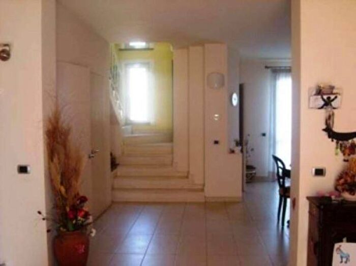 Casa con 6 locali in vendita in Casciana Terme Lari