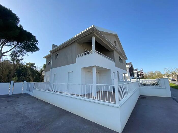 Casa con 5 locali in vendita in Via Galeata, Ravenna