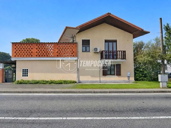 Appartamento con 5 locali in vendita in Tornaco