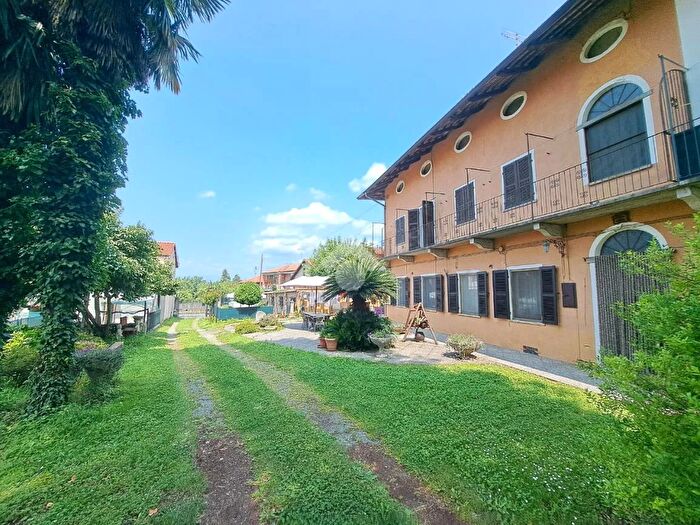 Appartamento quadrilocale in vendita in Via Pietro Lucca, Viverone