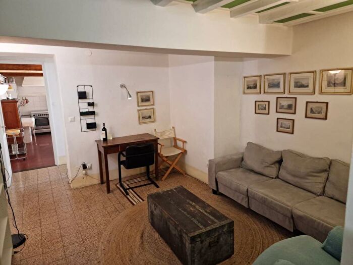 Appartamento quadrilocale in affitto in Corso dei Tintori, Santa Croce, Firenze