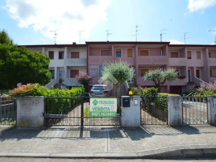 Casa trilocale in vendita in Via a Gramsci, Torre Di Mosto