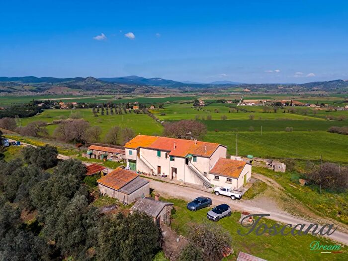Casa con 6 locali in vendita in Podere Ulivastra Snc, Campagnatico