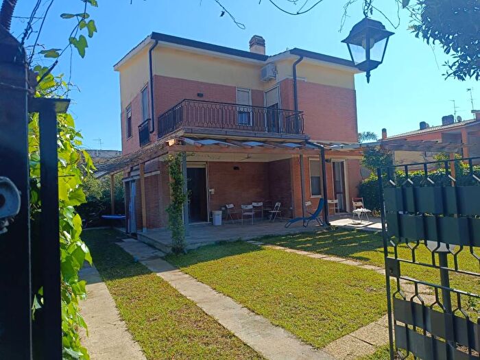 Casa quadrilocale in affitto in Via Terracina, Centro, San Felice Circeo