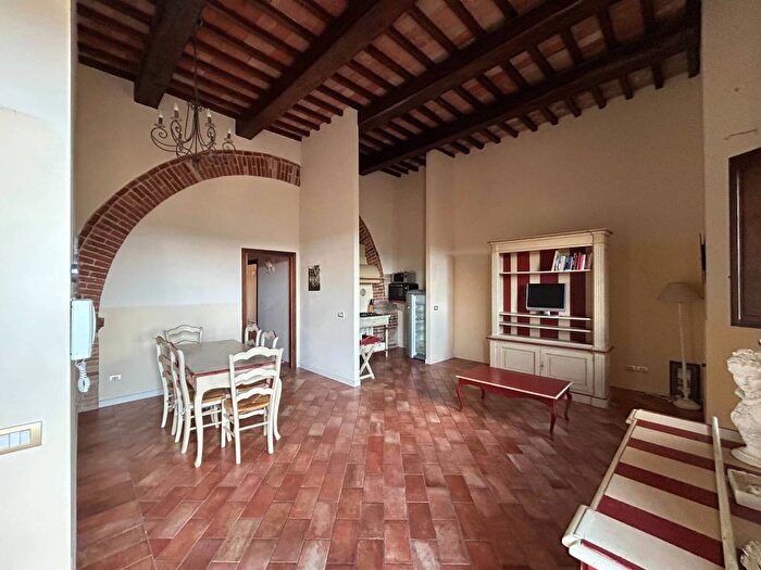 Appartamento trilocale in affitto in Strada del Castello, Magione