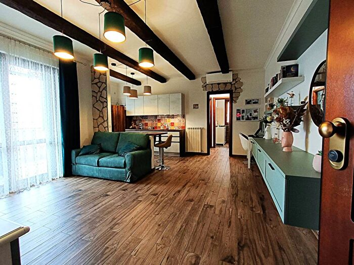 Appartamento bilocale in affitto in Via Leopoldo Micucci, Romanina, Roma