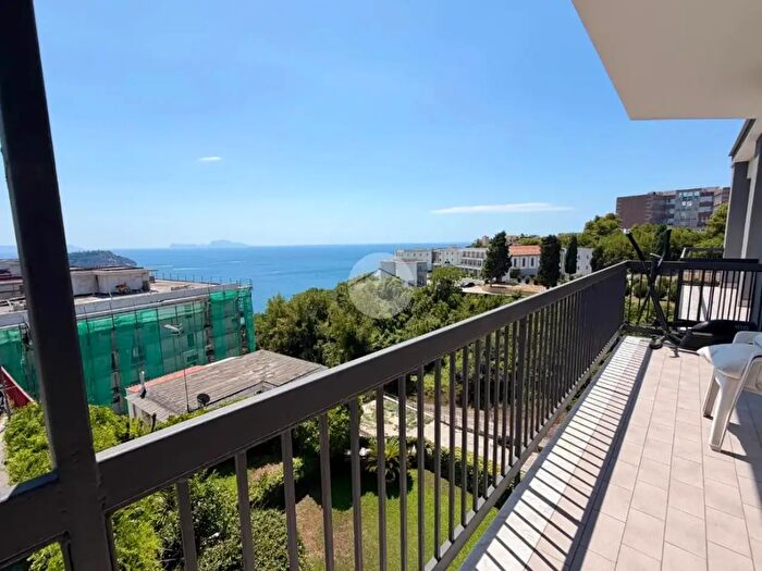 Appartamento trilocale in vendita in Via San Gennaro Agnano, Pozzuoli