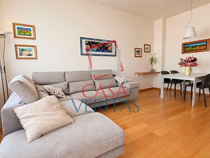 Appartamento quadrilocale in vendita in Ancona