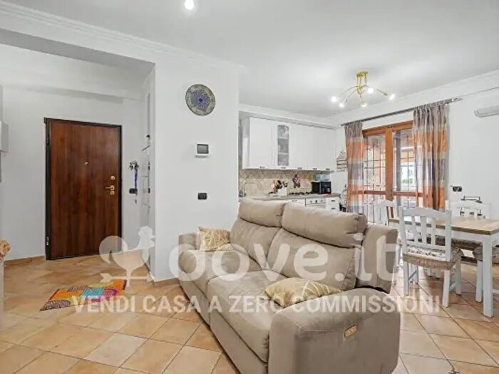 Casa quadrilocale in vendita in Via Luigi Sica, Roma