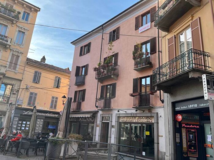 Appartamento con 5 locali in affitto in VIA ITALIA, Centro Storico, Biella