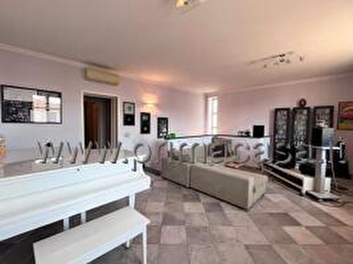 Casa con 6 locali in vendita in Fabbrico