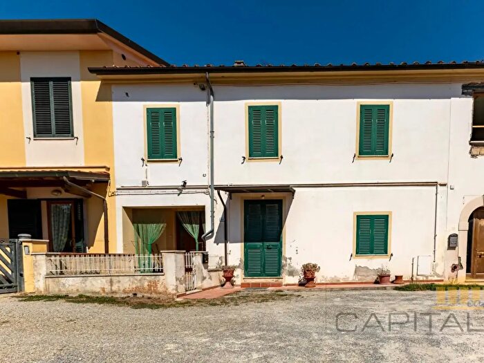 Casa con 7 locali in vendita in a Vecchia di Pontedera, Ponsacco
