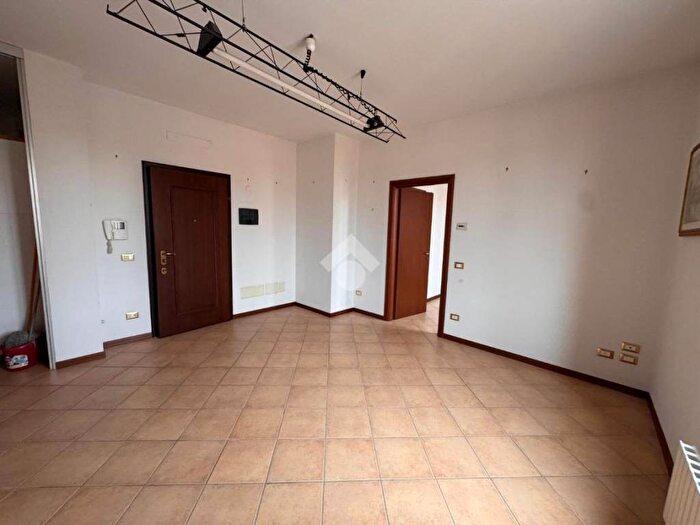 Appartamento trilocale in affitto in Via Giulio Cesare Croce, Centro, San Giovanni in Persiceto