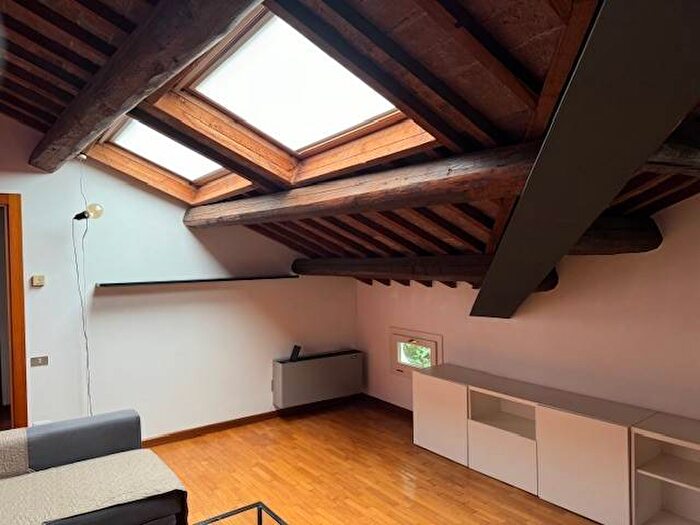 Casa trilocale in affitto in Piazza Giuseppe Garibaldi, Centro Storico, Rovigo