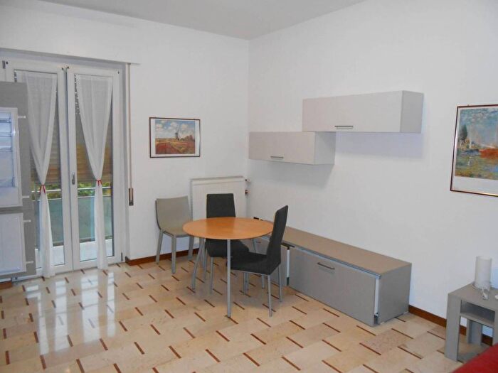 Appartamento monolocale in affitto in Via Montello, Piazza Castello, Cremona