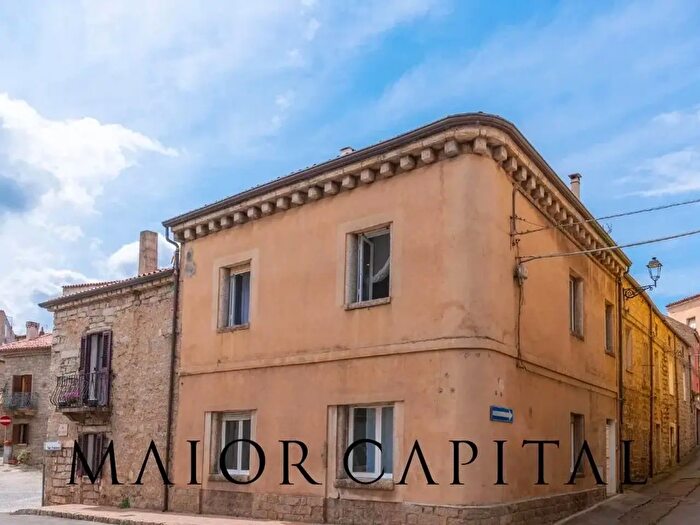 Casa con 5 locali in vendita in Tempio Pausania