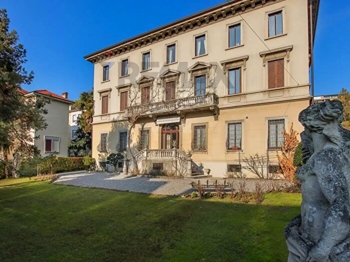 Appartamento con 5 locali in vendita in Bergamo