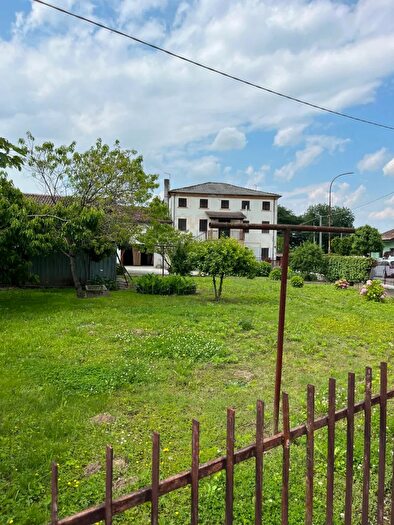 Casa con 5 locali in vendita in Via Comunetto, Castelfranco Veneto